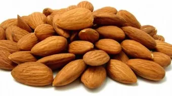 فوائد اللوز المحمص