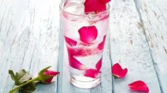 فوائد ماء الورد للحامل