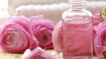 فوائد ماء الورد للرموش