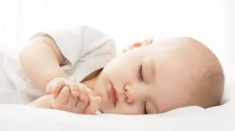فوائد النوم للرضع