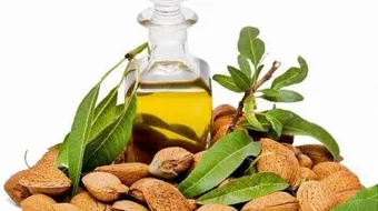 فوائد زيت اللوز الحلو للهالات السوداء