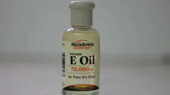 فوائد زيت فيتامين هـ للشعر