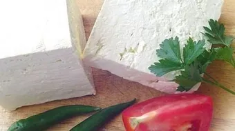 فوائد الجبنة البيضاء