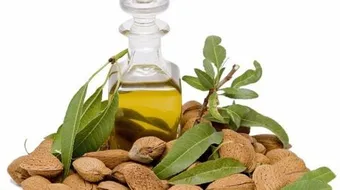 أضرار زيت اللوز المر