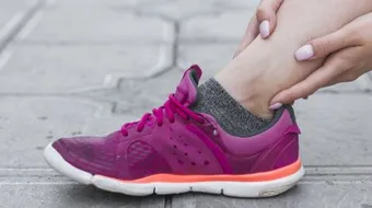 أسباب وجع كعب الرجل