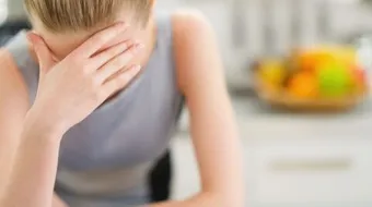 أسباب الاكتئاب وعلاجه