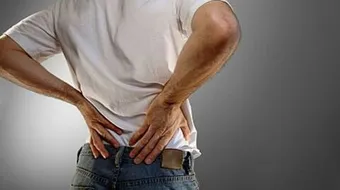 أسباب آلام أسفل الظهر عند النساء