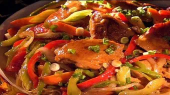 طريقة دجاج بالفرن مع الخضار