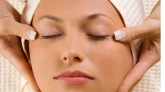 تنظيف البشرة الدهنية