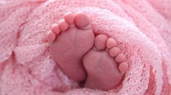 تهنئة بالمولود الجديد