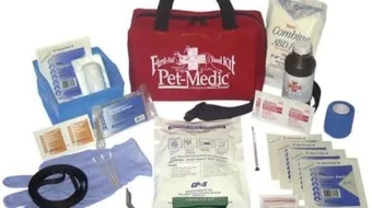 محتويات حقيبة الإسعافات الأولية