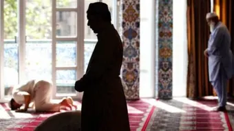 أداء الصلاة بطريقة صحيحة