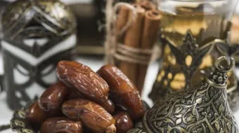 التمر والماء