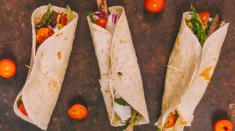 أطباق بخبز التورتيلا