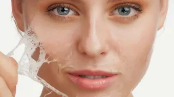 العناية بالوجه الجاف