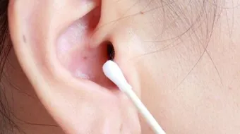 تنظيف الاذن من الشمع