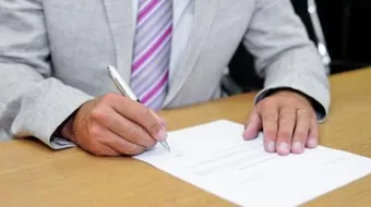 عناصر عقد العمل