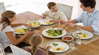 آداب تناول الطعام