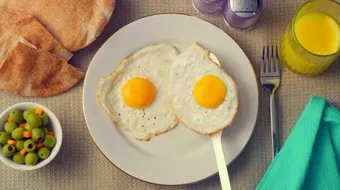 طريقة ومكونات بيض العيون