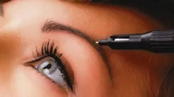 أضرار تاتو الحواجب