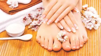 العناية بالقدمين واليدين