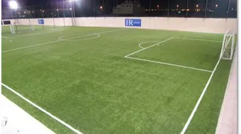 مقاسات ملعب كرة القدم