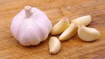 مكونات الثوم