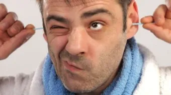 التخلص من شمع الأذن