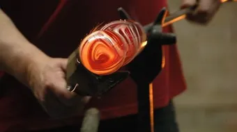 طرق صناعة الزجاج