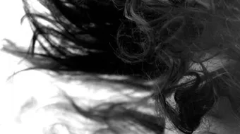 طريقة لتنعيم الشعر