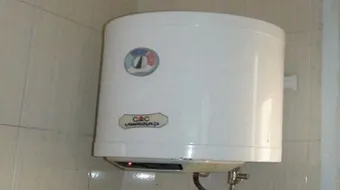 كيف يعمل سخان الماء الكهربائي