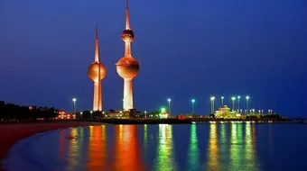 كم مساحة الكويت