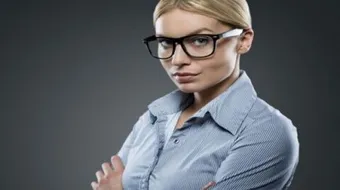 كيف أكون واثقة من شكلي