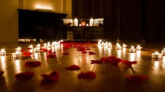 كيف أحتفل بعيد زواجنا