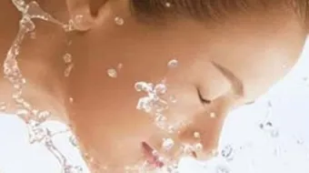 كيف أنظف بشرتي في المنزل