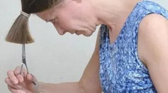 كيف أقص أطراف شعري