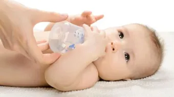 كيف أتعامل مع رضيعي