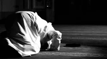 كيف أخشع في الصلاة