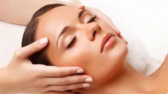 كيف أصفي بشرتي من البقع