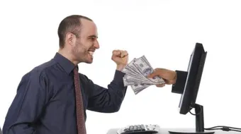 كيف أحصل على المال من الإنترنت