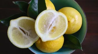 كيف أتخلص من سواد الركب