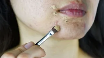 كيف أخفي حبوب وجهي