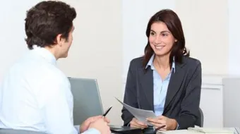 كيف أقدم نفسي في المقابلة الشخصية