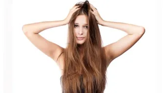 كيف أحافظ على شعري من القمل