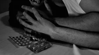 كيف أعرف أني مكتئب