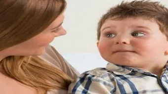 كيف أجعل طفلي يسمع كلامي