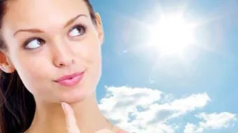 كيف أحمي بشرتي من أشعة الشمس