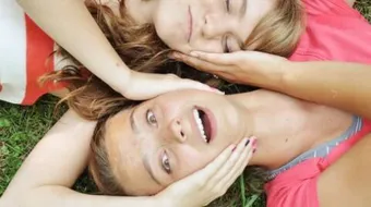 كيف ابين حبي لصديقتي