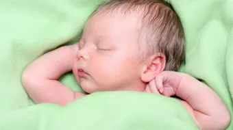 كيف أعتني بطفلي في الشهر الاول