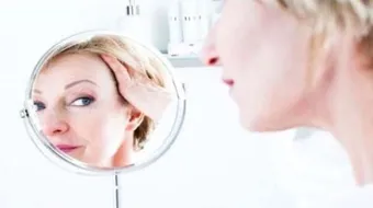 كيف أعتني ببشرتي في سن الأربعين